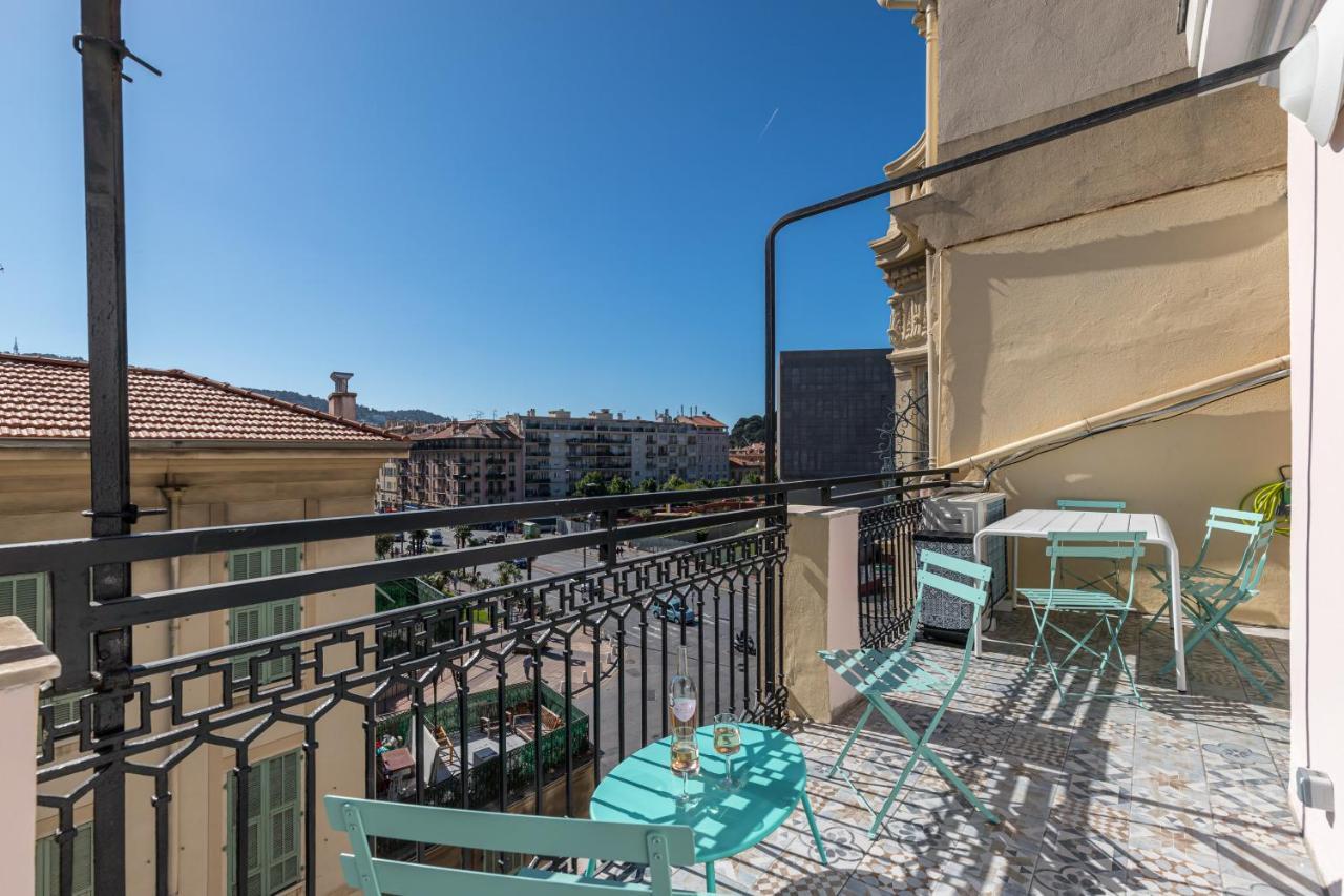 Squared Head-Apartment With Terrace In Niza Exterior foto