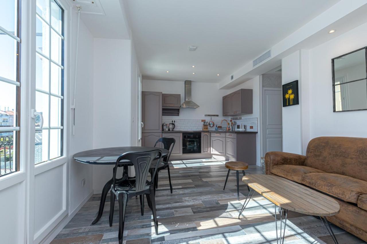 Squared Head-Apartment With Terrace In Niza Exterior foto