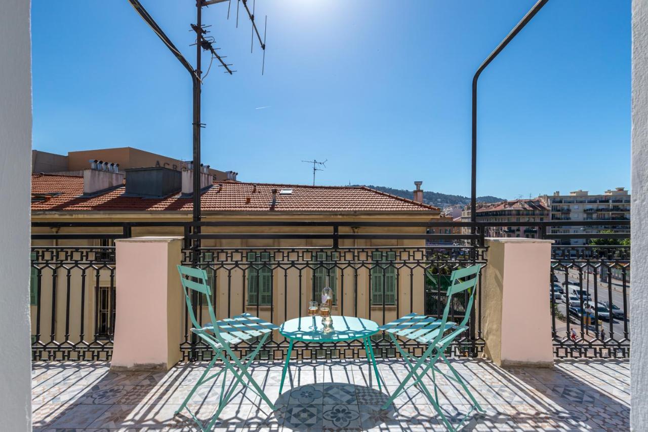 Squared Head-Apartment With Terrace In Niza Exterior foto