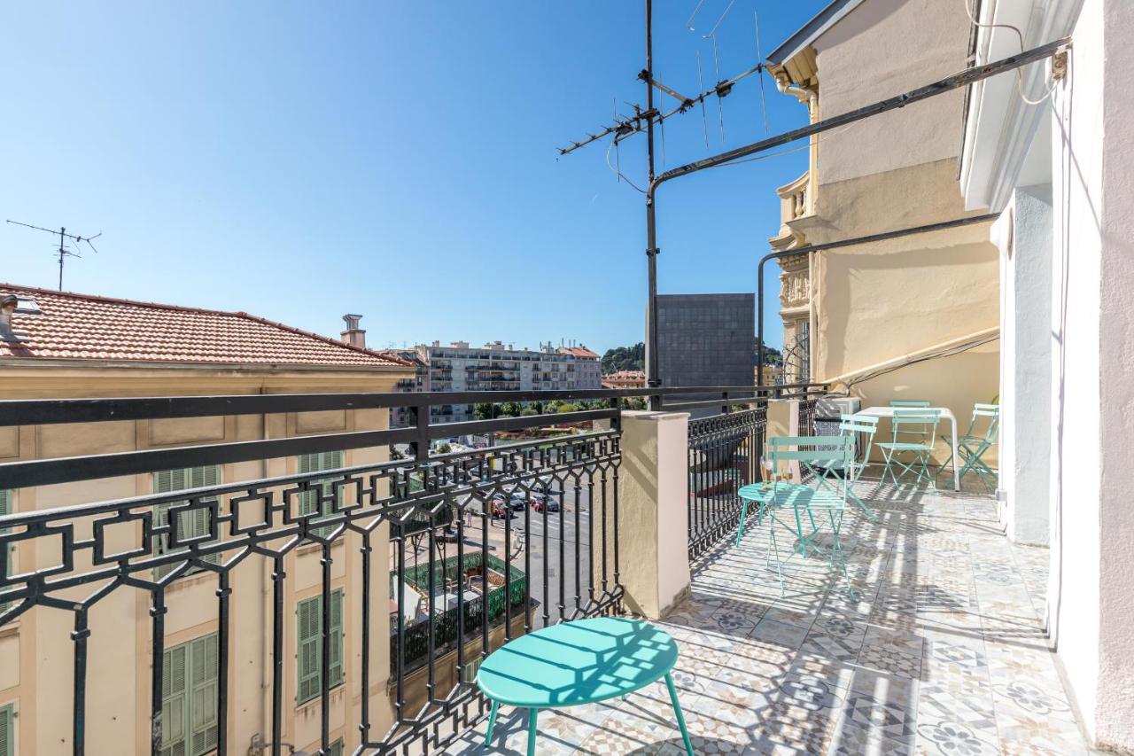 Squared Head-Apartment With Terrace In Niza Exterior foto
