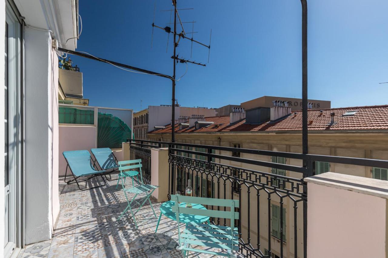 Squared Head-Apartment With Terrace In Niza Exterior foto